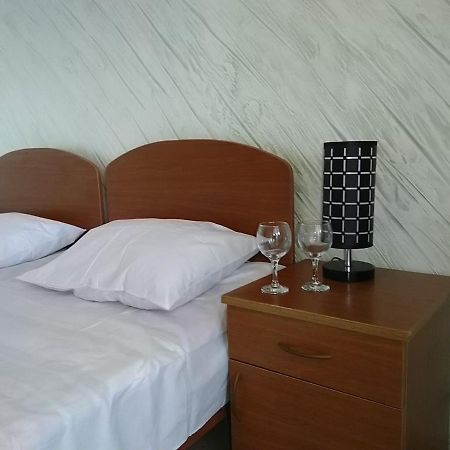 Geno Guest House Kwariati Exterior foto