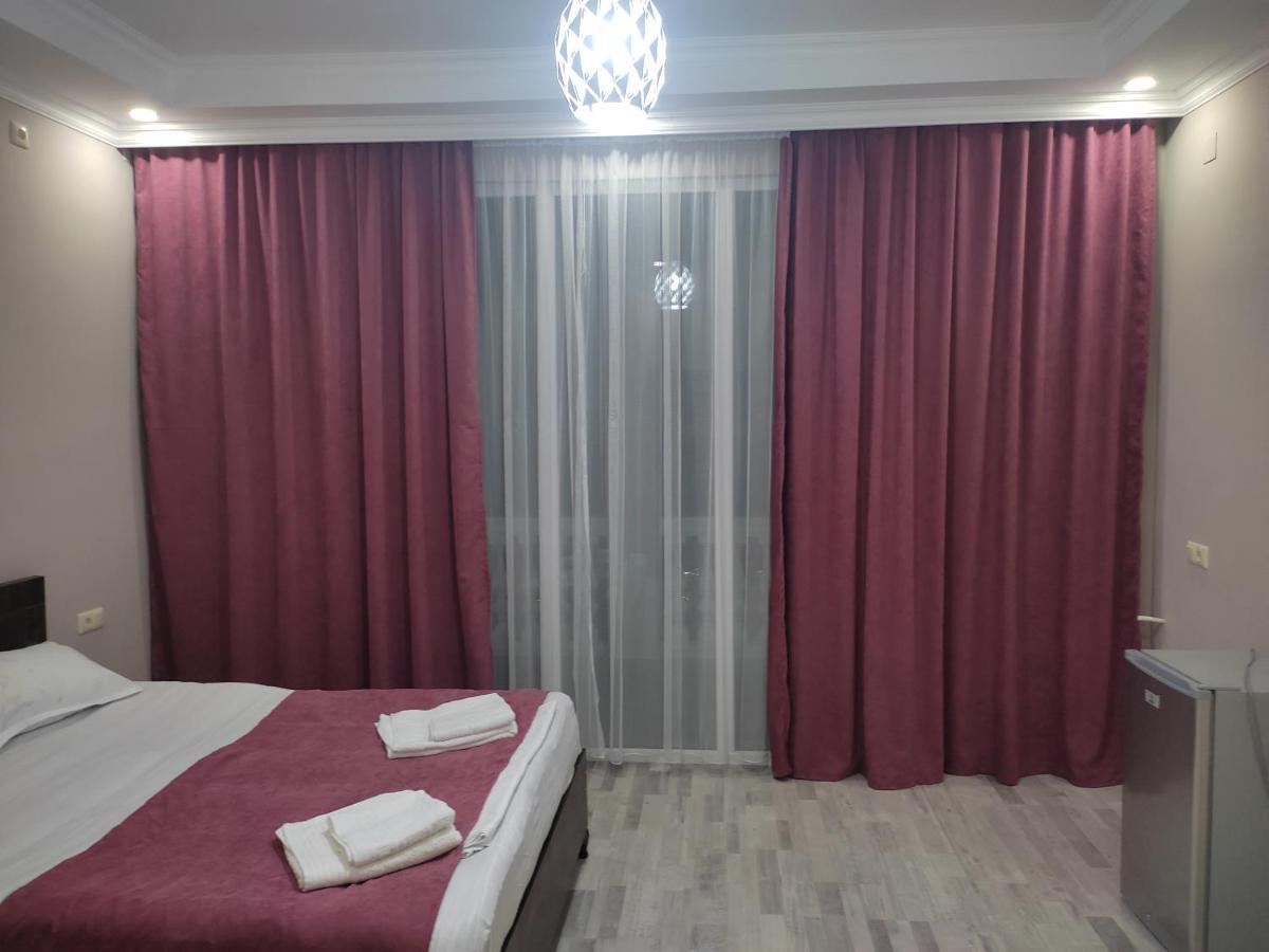 Geno Guest House Kwariati Exterior foto