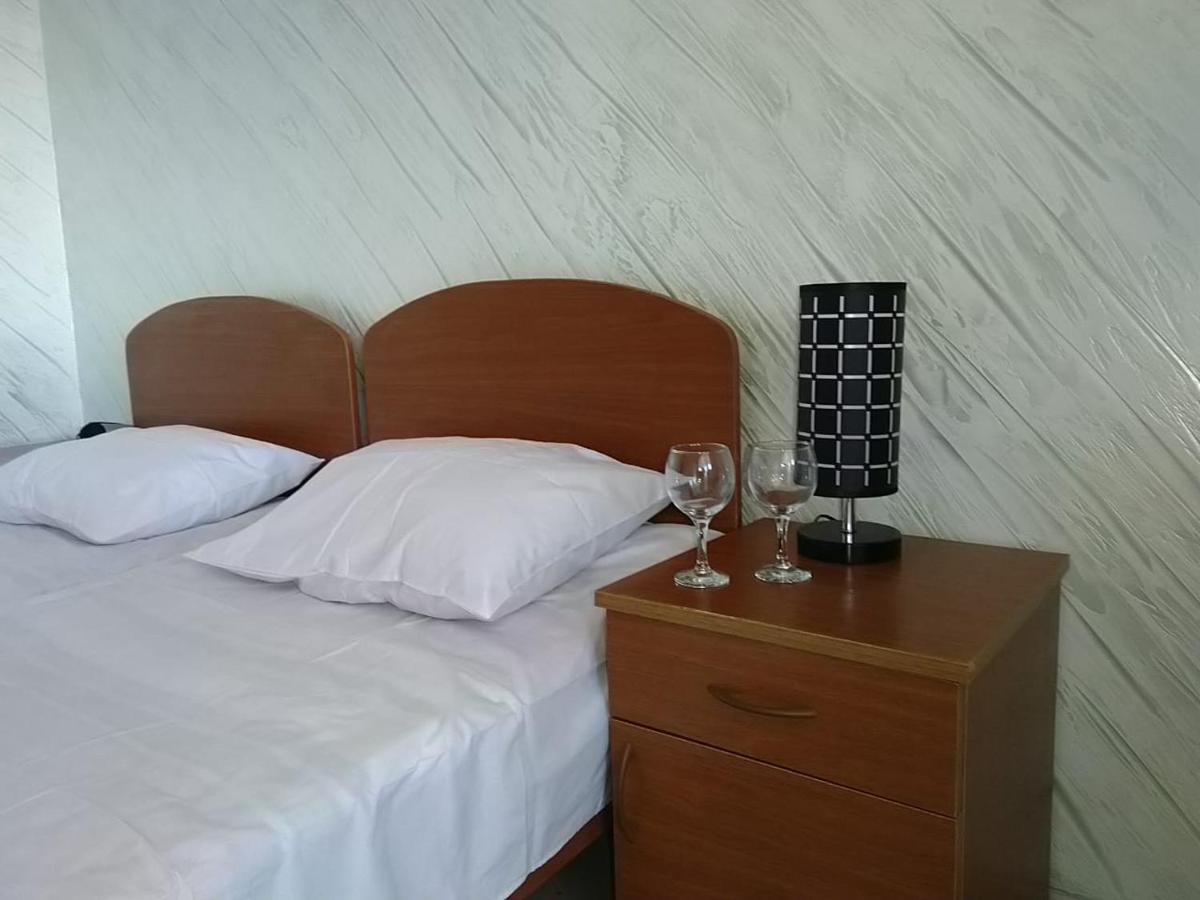Geno Guest House Kwariati Exterior foto