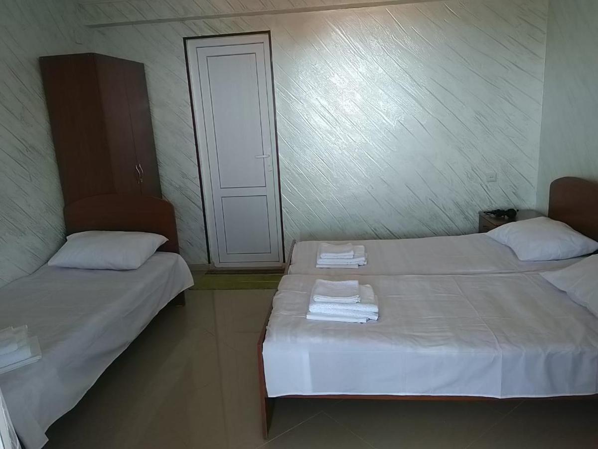 Geno Guest House Kwariati Exterior foto