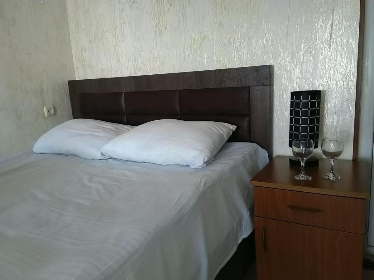 Geno Guest House Kwariati Exterior foto
