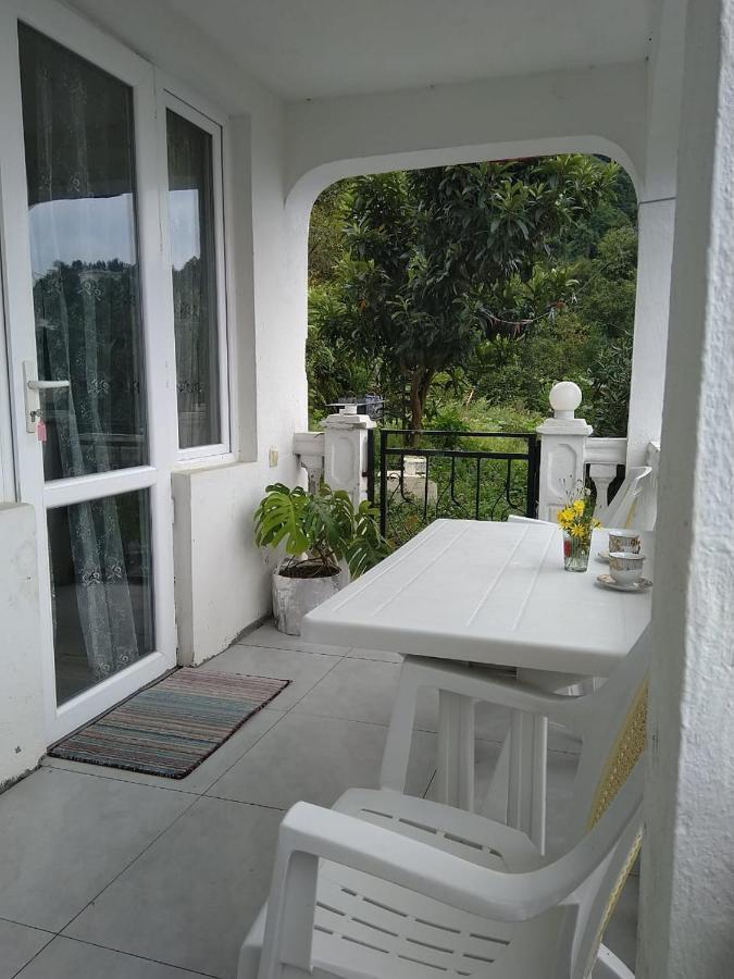 Geno Guest House Kwariati Exterior foto